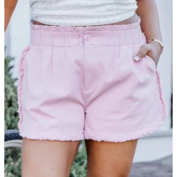 New ~ PINK LILY BOUTIQUE ~ Frayed Hem Paper Bag Denim Shorts Size Medium - Picture 1 of 6